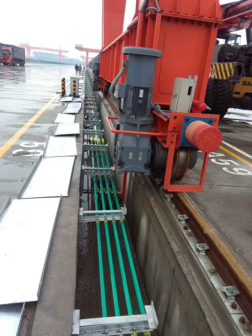 龙门吊（地沟式）滑触线(图1)